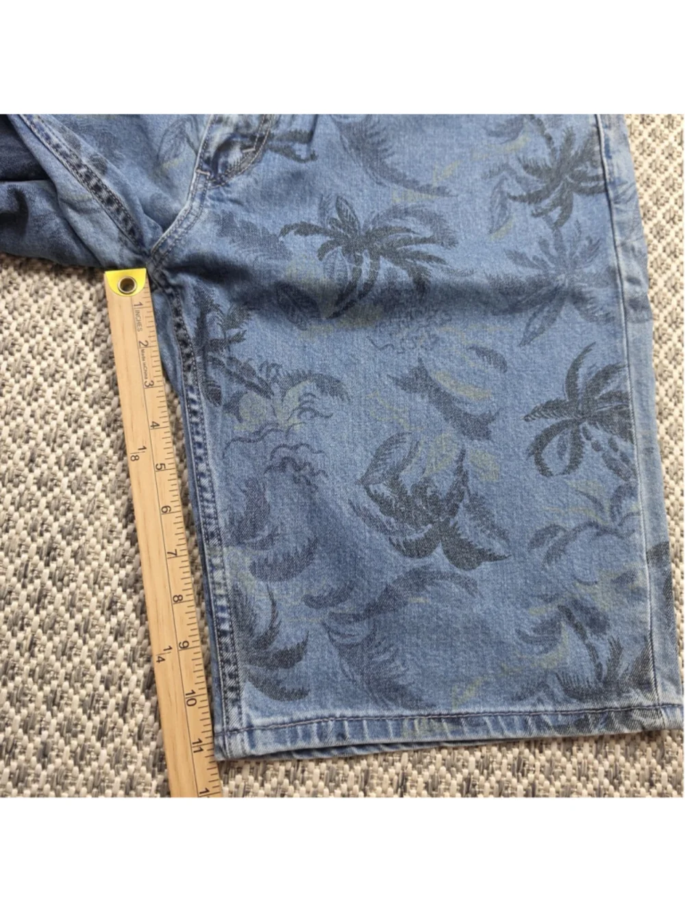 Levi’s 502 Blue Tropical Palm Tree Print Denim Shorts Men’s Size 38 Bermuda